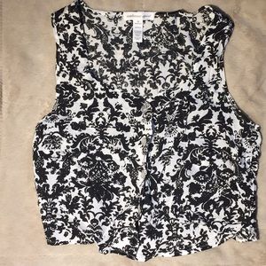 Black and white button down crop top